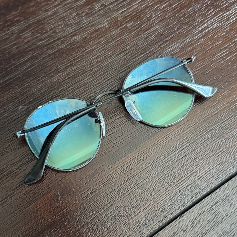 Ray-Ban Round Metal Sunglasses with Blue Lenses - Picture 3 of 3
